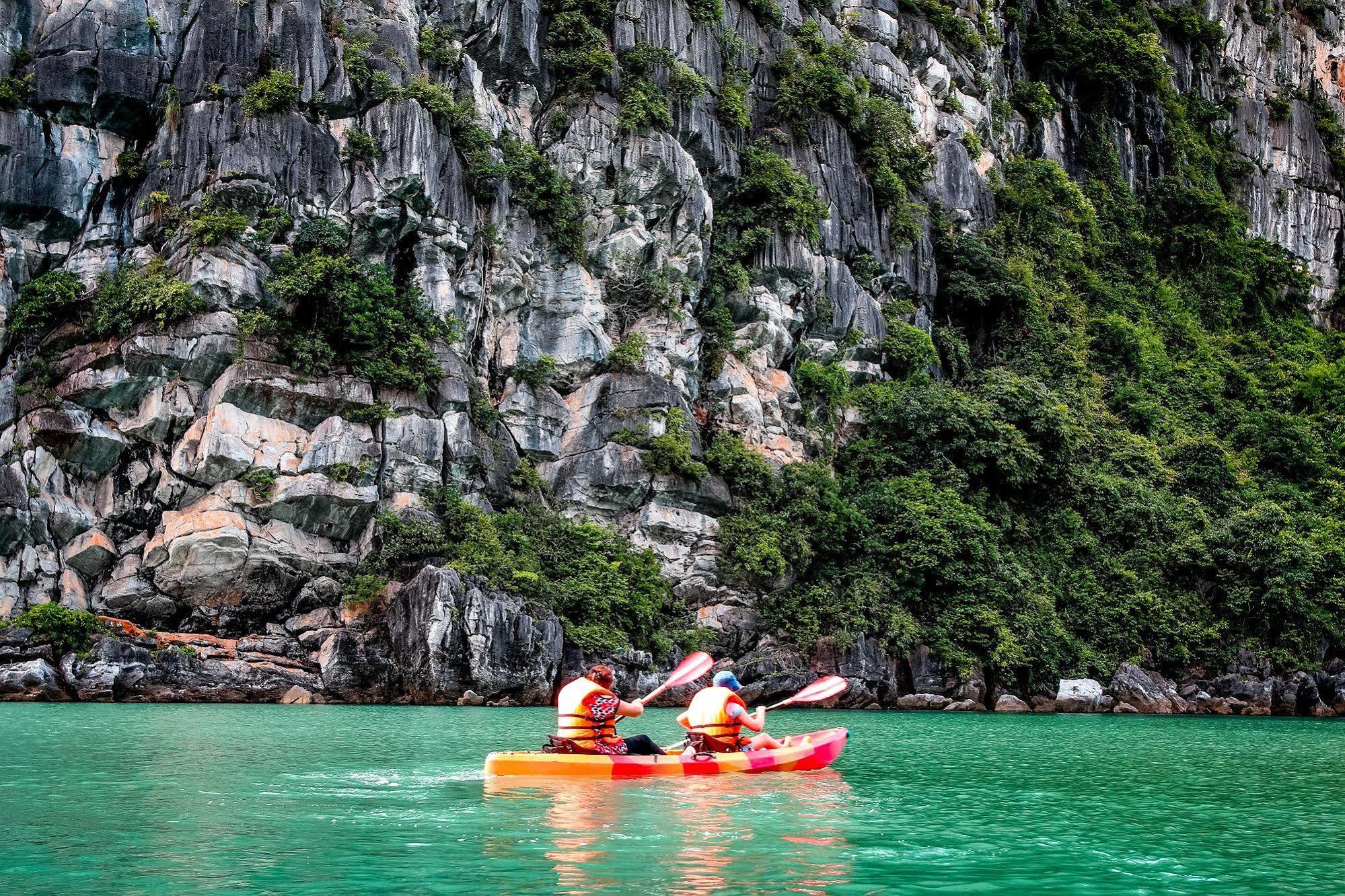Signature Halong Cruise Ha Long Bagian luar foto