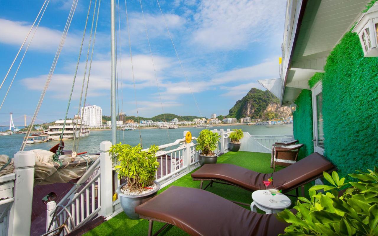 Signature Halong Cruise Ha Long Bagian luar foto