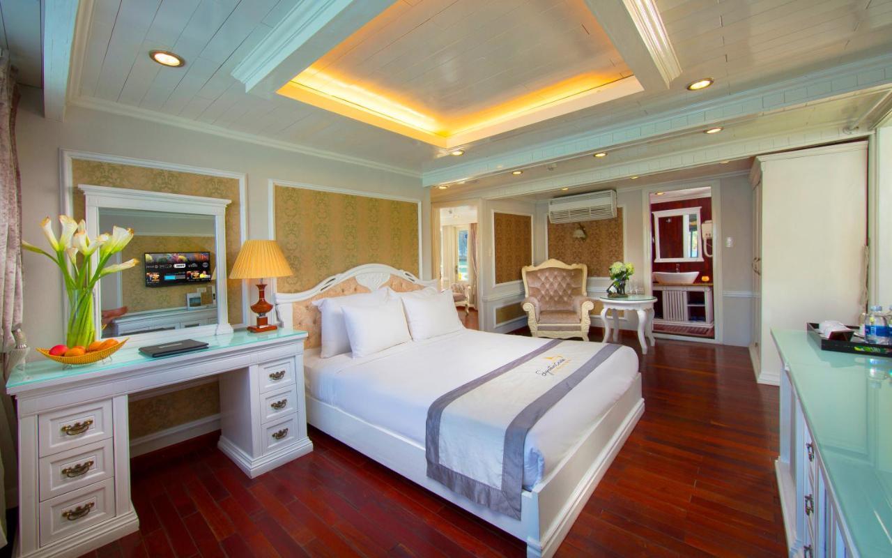 Signature Halong Cruise Ha Long Bagian luar foto